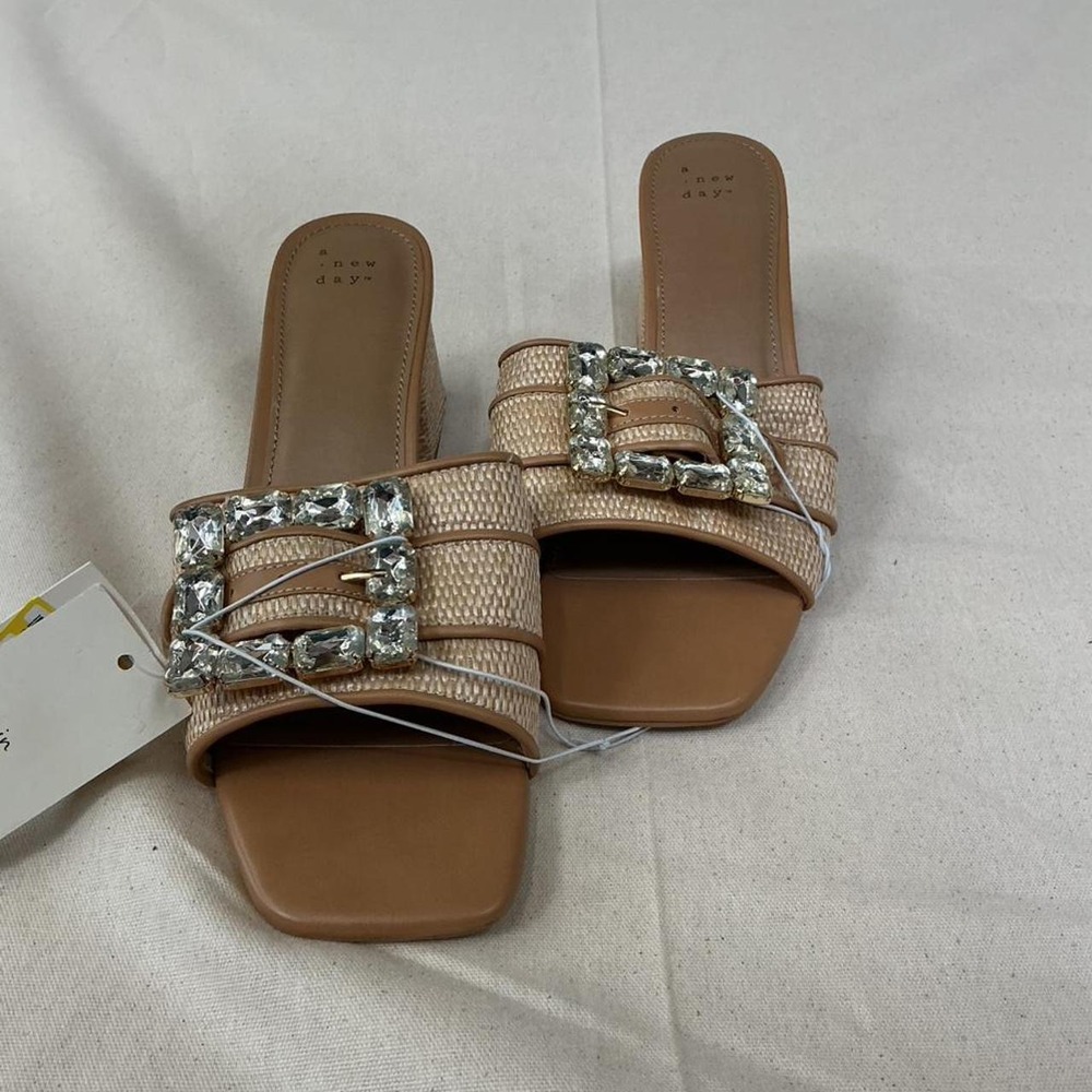Chic woven block heel sandals‎